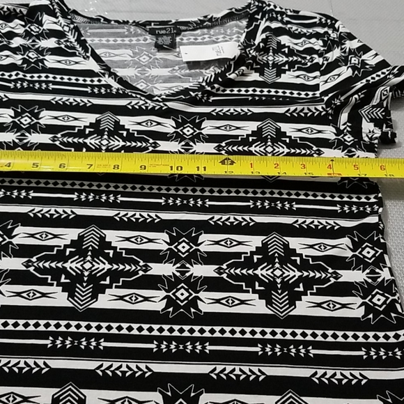 🔴🆕️Rue21 - Picture 5 of 8